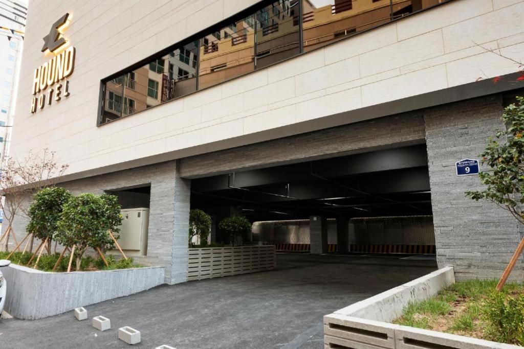 Hound Hotel Yeonsan Busan Esterno foto