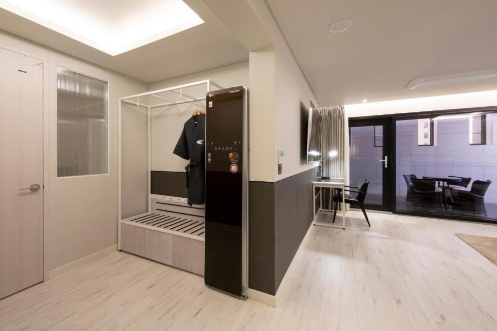 Hound Hotel Yeonsan Busan Esterno foto