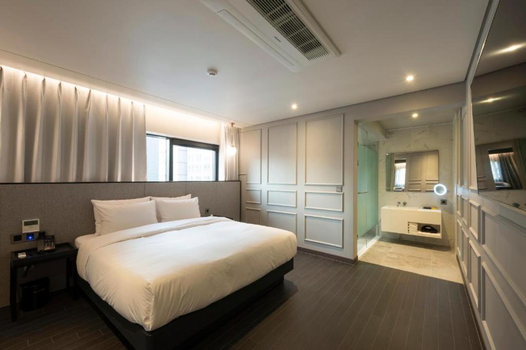Hound Hotel Yeonsan Busan Esterno foto