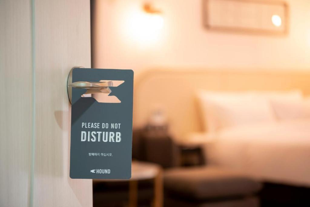 Hound Hotel Yeonsan Busan Esterno foto