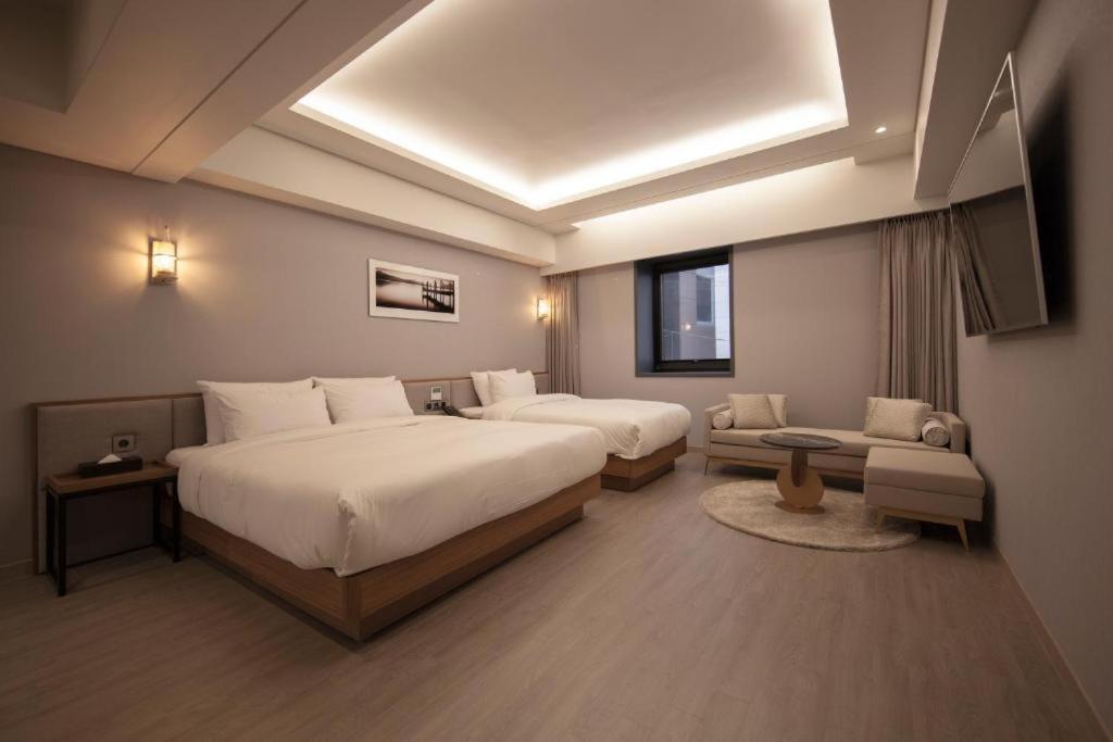 Hound Hotel Yeonsan Busan Esterno foto