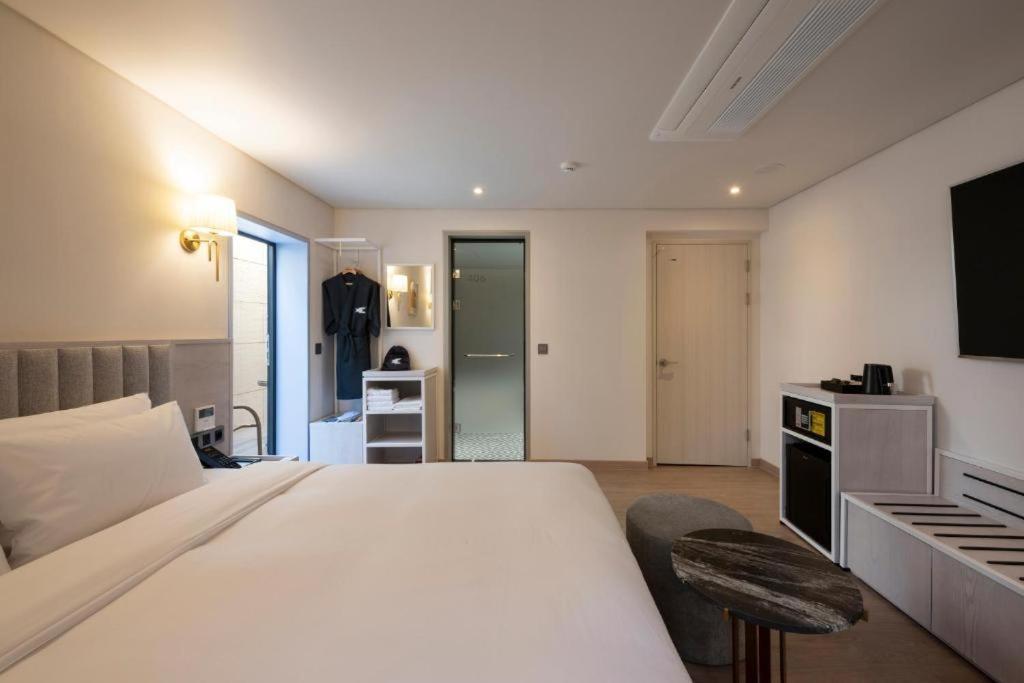 Hound Hotel Yeonsan Busan Esterno foto