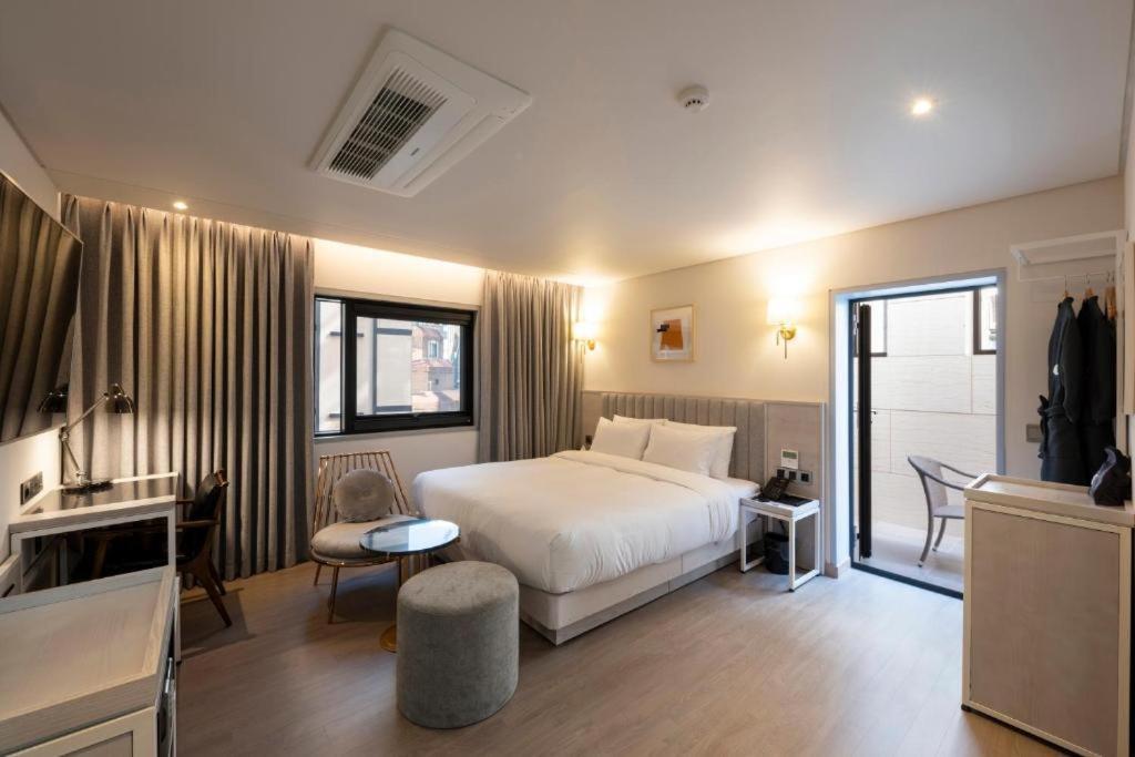 Hound Hotel Yeonsan Busan Esterno foto