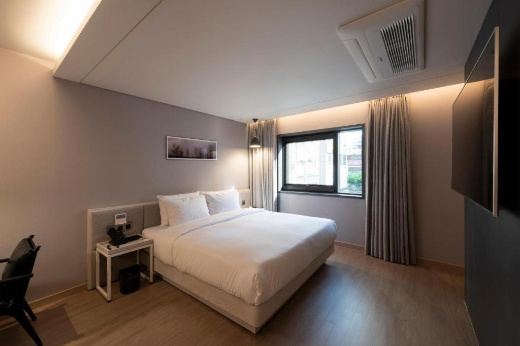 Hound Hotel Yeonsan Busan Esterno foto